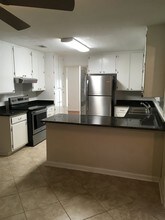3818 Leane Dr in Tallahassee, FL - Building Photo - Building Photo