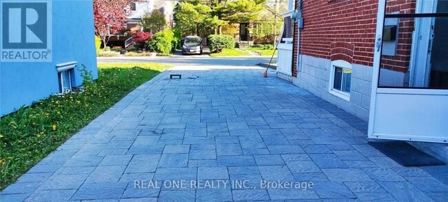 42 Cadillac Ave in Toronto, ON - Building Photo - Building Photo