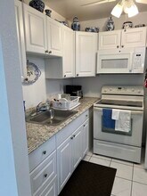 173 Coventry E in West Palm Beach, FL - Building Photo - Building Photo