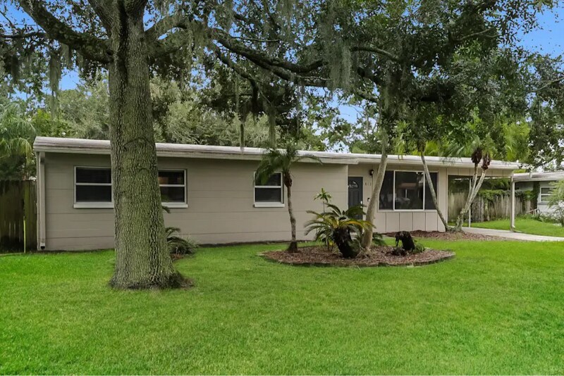 813 E River Dr in Tampa, FL - Building Photo