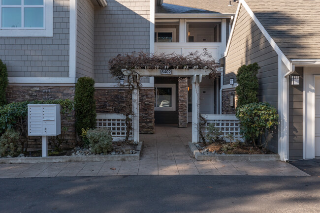 Villas At Carillon in Kirkland, WA - Foto de edificio - Building Photo