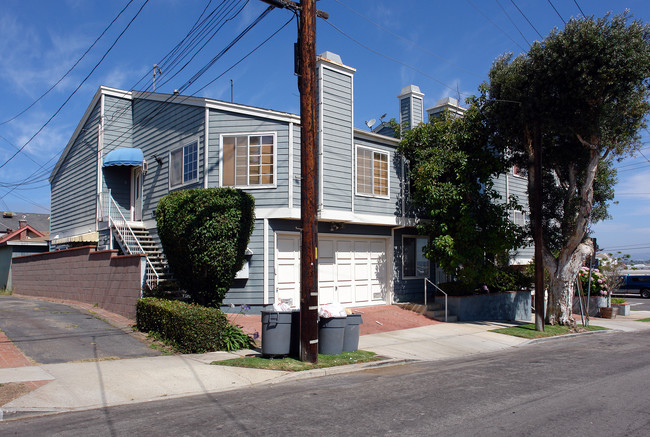 426 E Imperial Ave in El Segundo, CA - Building Photo - Building Photo