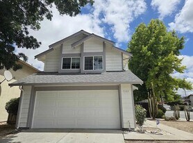 1302 Araujo St in San Jose, CA - Building Photo
