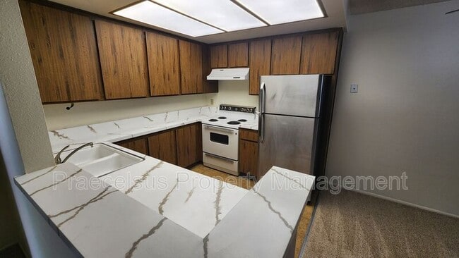 6018 Rancho Mission Rd in San Diego, CA - Building Photo - Building Photo