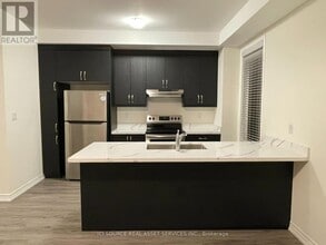 276 Lagerfeld Dr in Brampton, ON - Building Photo - Building Photo