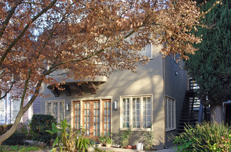 2115 I St in Sacramento, CA - Building Photo - Building Photo