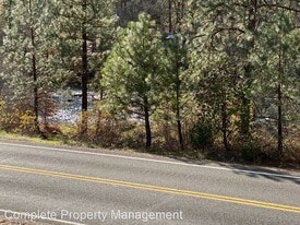 10605 N Applegate Rd