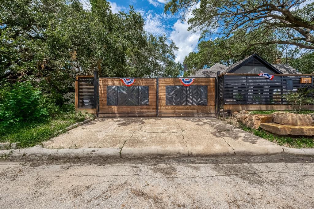 415 Fairbanks St in Houston, TX - Building Photo