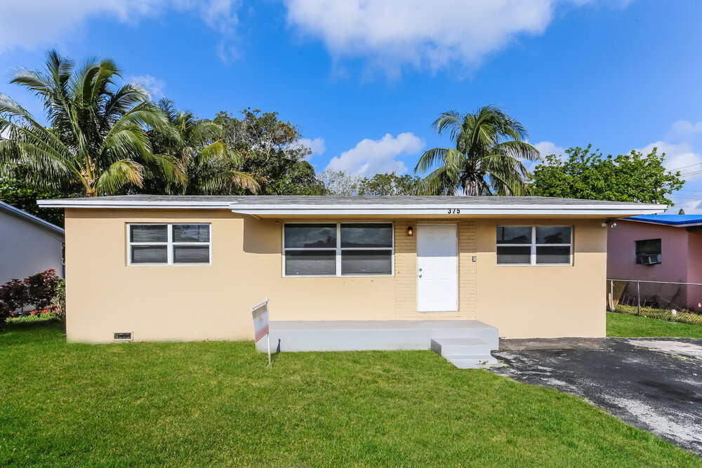375 NW 30th Terrace in Fort Lauderdale, FL - Building Photo