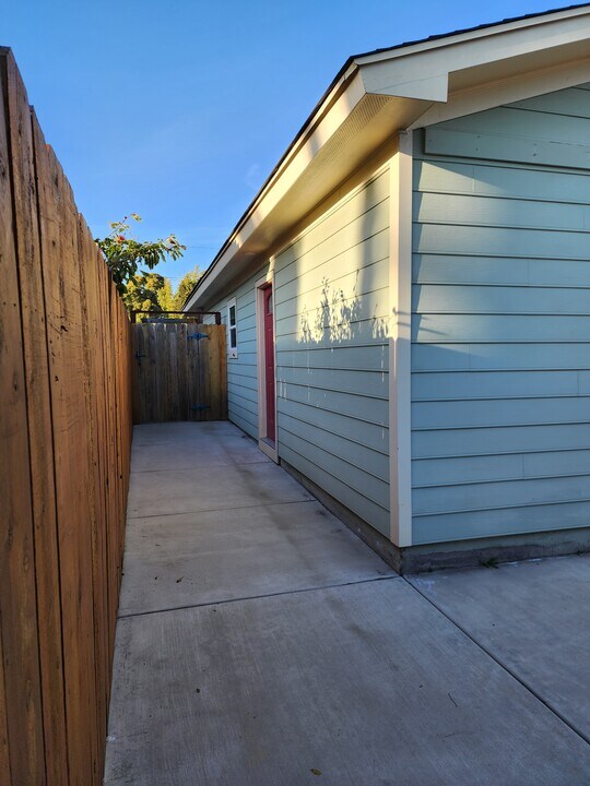 7721 Marie Ave, Unit Studio Apartment in La Mesa, CA - Building Photo
