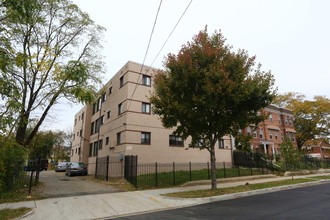 920 Bellevue St SE in Washington, DC - Building Photo - Building Photo