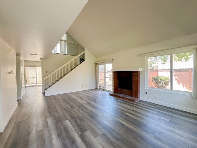 5016 Abuela Dr in San Diego, CA - Building Photo - Building Photo
