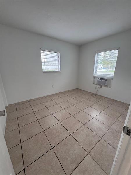 3871 SW 12th Pl in Fort Lauderdale, FL - Building Photo - Building Photo
