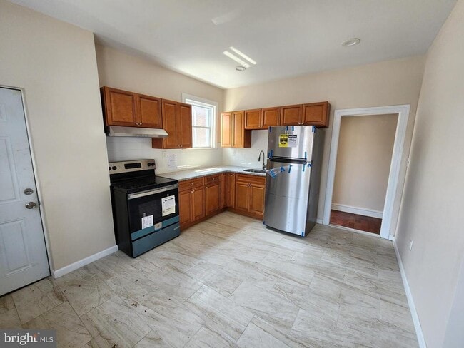 419 W Grange Ave in Philadelphia, PA - Building Photo - Building Photo