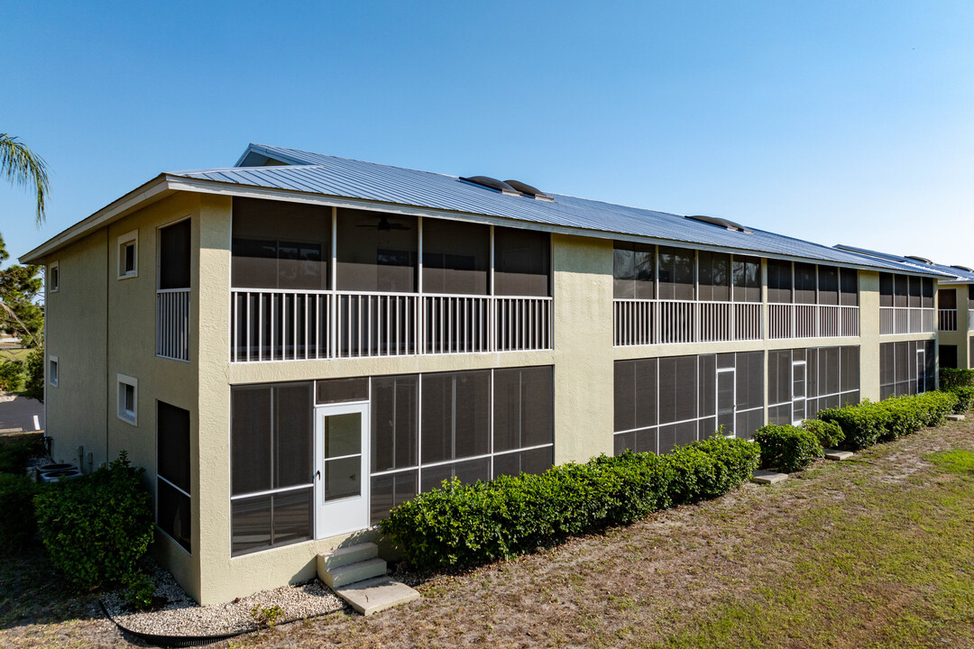 The Sanctuary in Englewood, FL - Building Photo