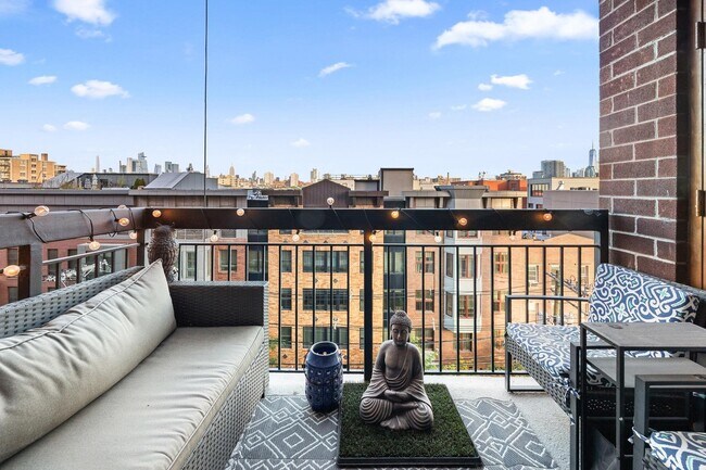 700 1st St in Hoboken, NJ - Foto de edificio - Building Photo