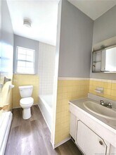81 Angel Dr in Waterbury, CT - Building Photo - Building Photo