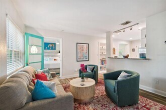 4324 S Clark Ave in Tampa, FL - Building Photo - Building Photo