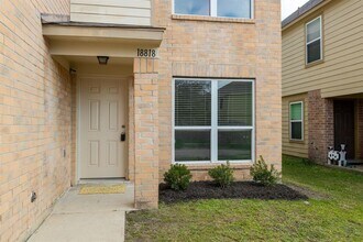 18818 N Wren Arbor Cir in Houston, TX - Building Photo - Building Photo