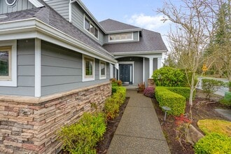 23530 NE 13th Pl in Sammamish, WA - Building Photo - Building Photo