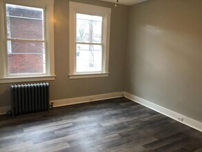 6121 St Marie St in Pittsburgh, PA - Building Photo - Building Photo