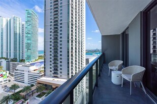 601 NE 1st Ave, Unit 2002 in Miami, FL - Building Photo