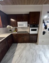 900 F St in Davis, CA - Building Photo - Building Photo