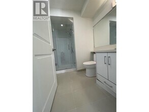 625-625 W 53rd Ave in Vancouver, BC - Building Photo - Building Photo