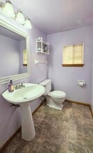 9915 W Beloit Rd, Unit 9915 in Milwaukee, WI - Building Photo - Building Photo