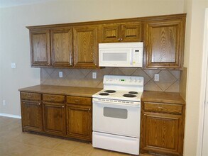 3903 Southern Blf in San Antonio, TX - Building Photo - Building Photo