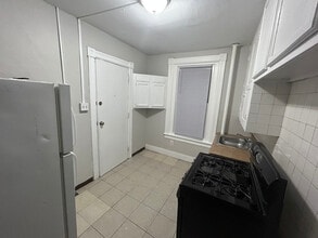 802 N 8th St, Unit Unit #2 in Allentown, PA - Building Photo - Building Photo