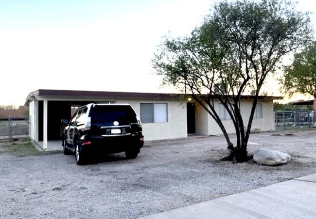property at 1601 W San Ricardo Blvd