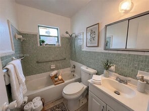 3333 NW 43rd Terrace in Miami, FL - Building Photo - Building Photo