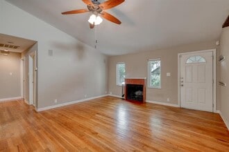 1404 Juliet St in Austin, TX - Building Photo - Building Photo