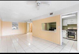 5169 Tennis Ct Cir in Tampa, FL - Building Photo - Building Photo