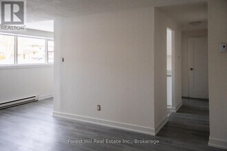 176 EIGHTH St in Collingwood, ON - Building Photo - Building Photo