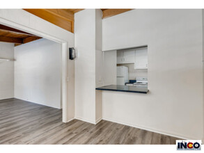 6075 S Sterne Pkwy in Littleton, CO - Building Photo - Building Photo