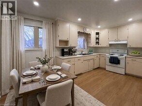 148 Siebert Ave in Kitchener, ON - Building Photo - Building Photo