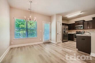 7170 Fringe Flower Dr in Austell, GA - Foto de edificio - Building Photo