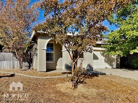 10114 Upshaw Way in Elk Grove, CA - Building Photo