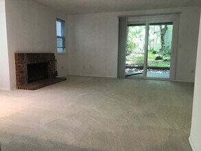 14409 NE 30th Pl in Bellevue, WA - Building Photo - Building Photo