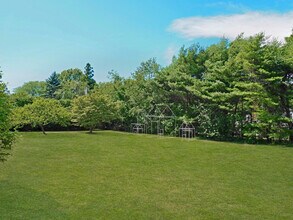 9 Sandpiper Rd in Shelter Island, NY - Building Photo - Building Photo