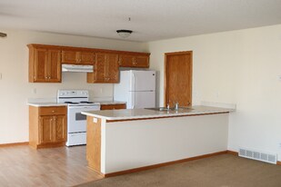 301 8th Ave W in Osakis, MN - Building Photo