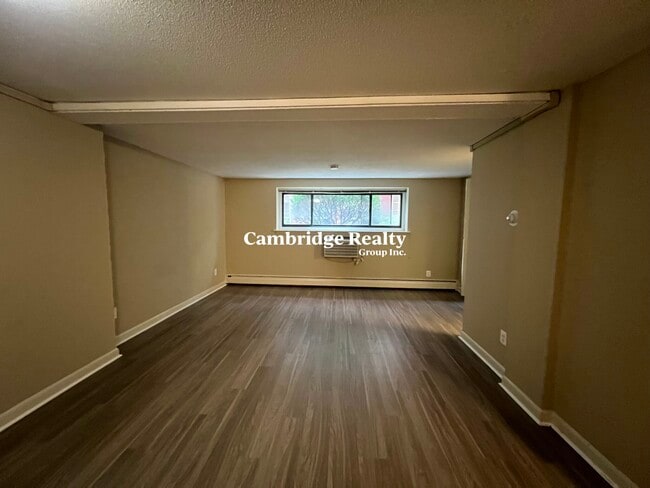 376 Harvard St, Unit 3 in Cambridge, MA - Building Photo - Building Photo