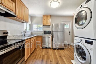 1252 Xanthia St in Denver, CO - Building Photo - Building Photo