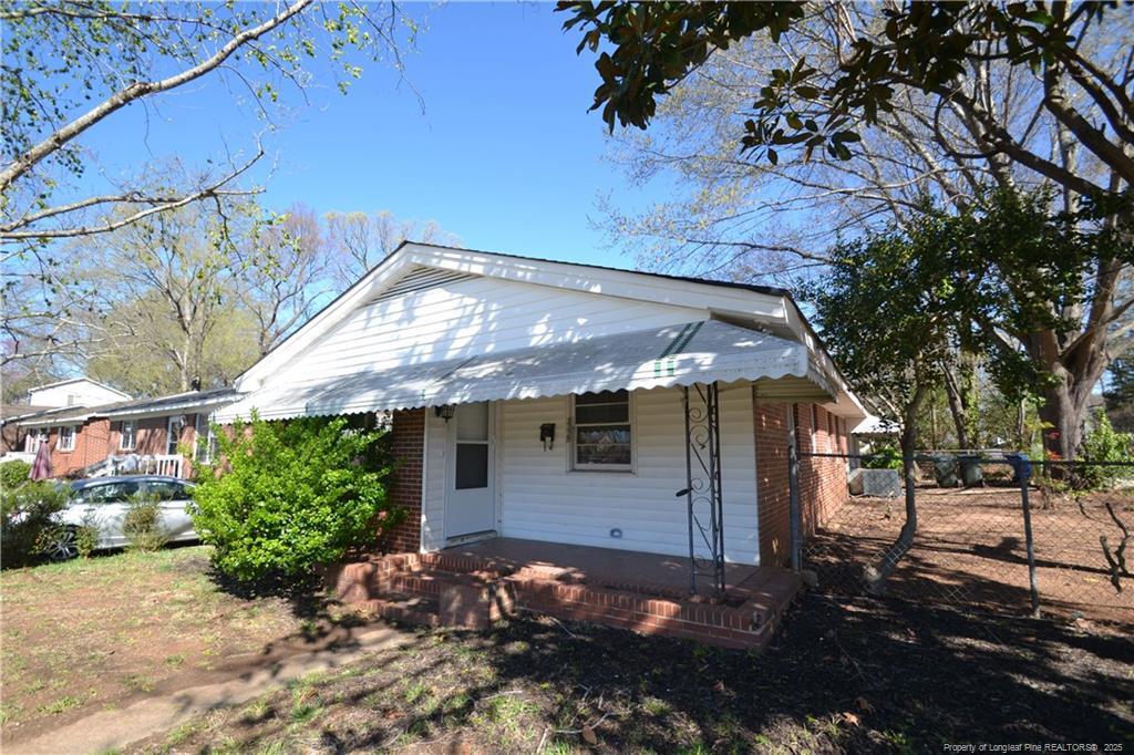 1225 Robinson Ave in Raleigh, NC - Building Photo