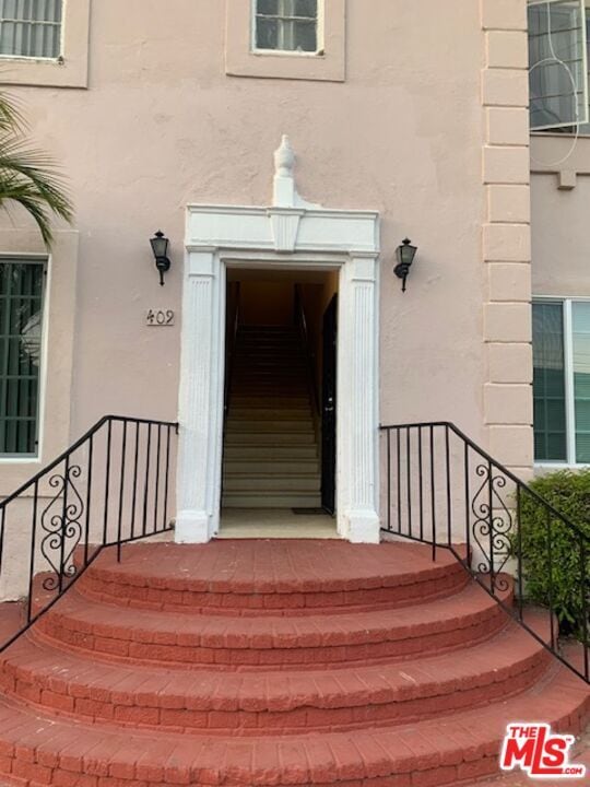 202 N Locust St in Inglewood, CA - Building Photo - Building Photo