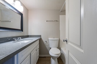 Arcadia Haus in Phoenix, AZ - Building Photo - Building Photo