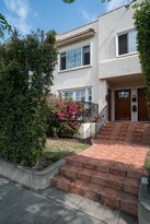 6521-6523 Leland Way Apartments