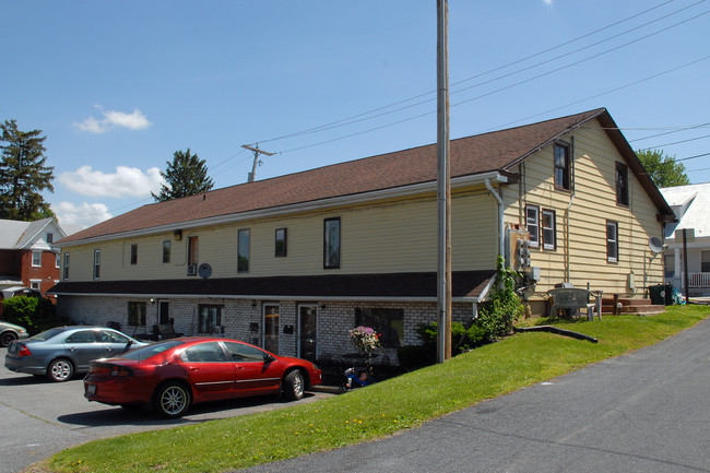 11-11D N Chestnut St in Dillsburg, PA - Foto de edificio - Building Photo